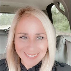 Meet your Posher, Chrisalyn